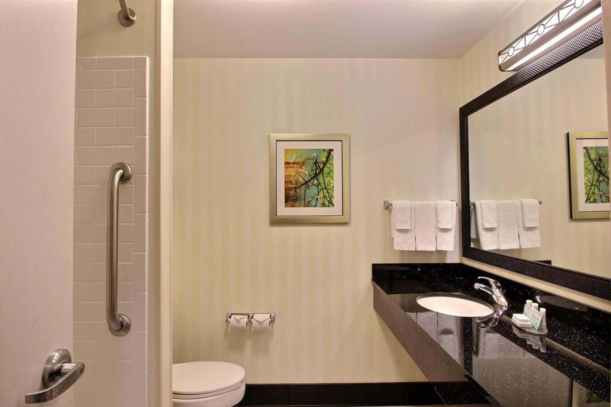 Fairfield Inn & Suites By Marriott Milwaukee Airport Oak Creek Extérieur photo